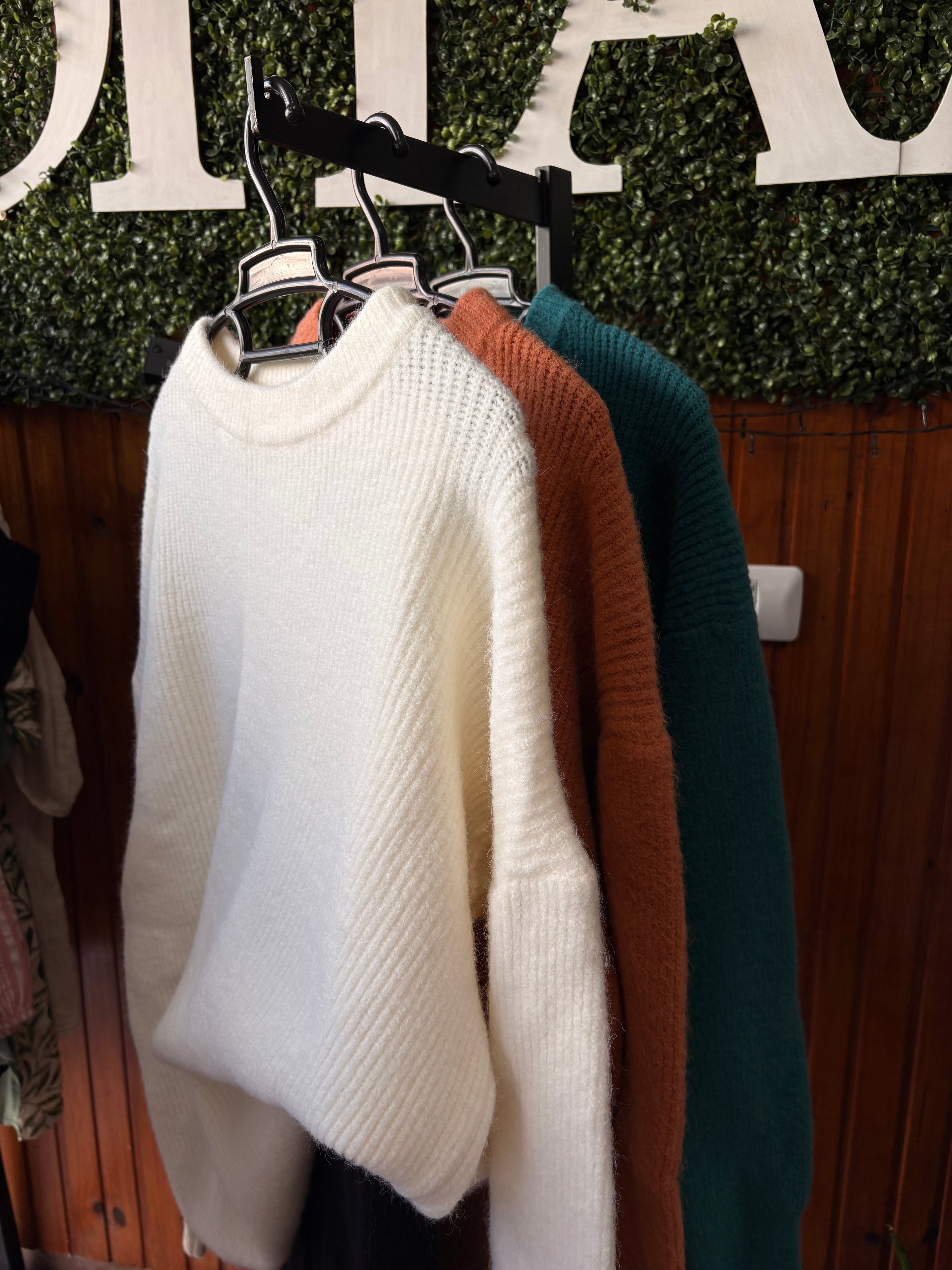 SWEATER